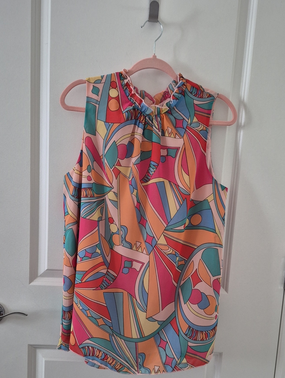 Women's Sleeveless Geometric Top